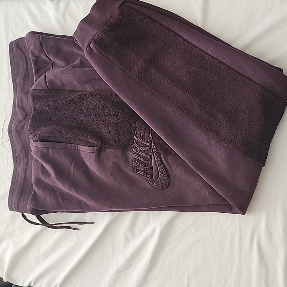 Nike Joggers Sweatpants Dark Plum with Fleece Panel Women's Size Medium